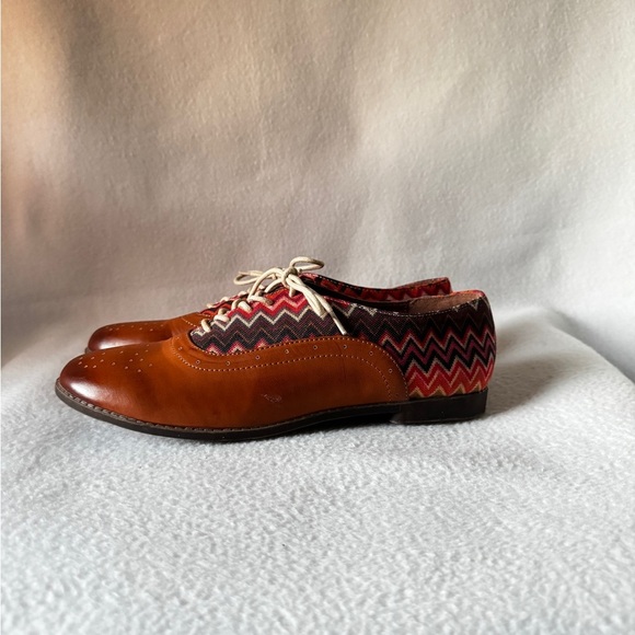 Black Poppy Size 8 1/2 Multicolored Chevron Oxford Women’s Shoes. - Picture 1 of 15